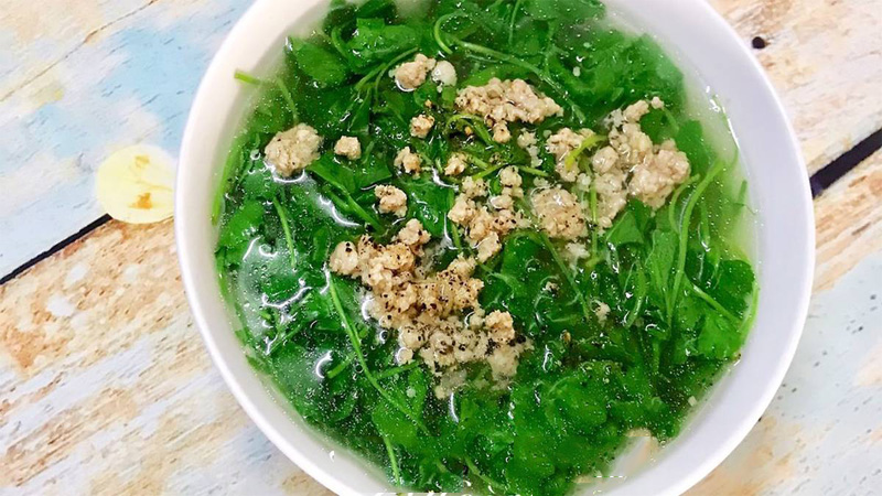 Canh rau má thịt bằm mát gan, lợi tiểu